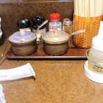 焼肉 ポプラ - カウンター席のスパイス仲間たち