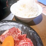 焼肉 ポプラ - ご飯大盛り無料、ジャイアンが食べそうなわんぱく盛り