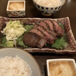 炭焼き 牛たん ゑのじ - 