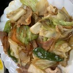大衆食堂ちとせ - お肉がたっぷり入っていた。肉野菜炒めだね。