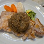 キッチン ブルー グローブ - 反対側から、ソテーとデュクセルの組合せは珍しい