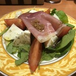 グラシア - トマトのカプレーゼ