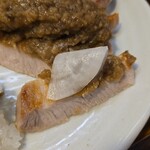 キッチン ブルー グローブ - お新香を乗せて