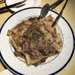大衆イタリアン MATILDA GINZA - 鴨肉と栗のポルチーニクリームパッパルデッレ