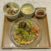 御膳房 六本木店 - 担々風味冷やし中華 ¥1,380
