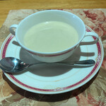 ステーキ・海鮮　リヤン・ド・ファミーユ - さつまいものスープが美味しい(^^☆