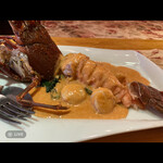 ステーキ・海鮮　リヤン・ド・ファミーユ - 帆立が4個とほうれん草もたっぷり