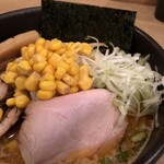 人力俥 - 豚ロースチャーシューとネギ、モヤシが味噌に合う！