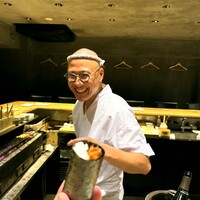 黒さつま鶏 煉火 - ナイスガイな笠井大将の可愛い笑顔