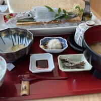 対馬のどぐろとイカ活き造り 博多 魚蔵 都ホテル店 - 