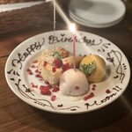 カルネジーオ ウエスト - 