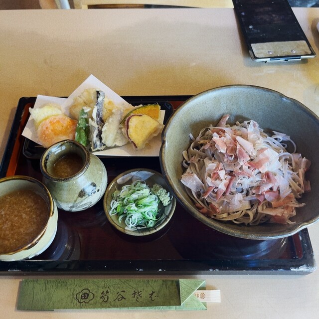 写真 : 笏谷そば 本店 （しゃくたにそば） - 商工会議所前/そば | 食べログ