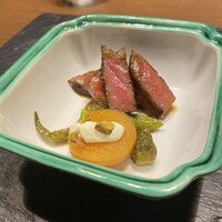 ラ・ボンバンス - 長萩和牛ステーキ、伏見とうがらし揚げ浸し