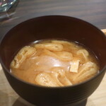DARTS BAR LION HEART - 大根和油炸豆腐的味噌汤