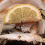 鮨おおすぎ  - 2014年4月。岩牡蠣（1200円）。