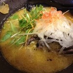 鶏炭火焼ラーメン（700円）
