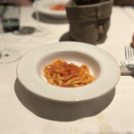 LA TEGOLA - もちもちパスタ　ビチとピリ辛ニンニクトマトソース ¥2,200