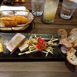 ビストロ インコントロ - 