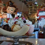 ペッパーズ ドライブイン - 