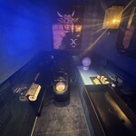 西麻布 焼肉 X - 男性用トイレはシックに