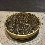 西麻布 焼肉 X - ぎっしりキャビア！この下には…