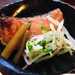コモチヅキ - 鮭の生姜醤油焼き