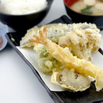 札幌天神 - 腹ハ定食（腹八分目がちょうど良い定食。ですがしっかりお腹いっぱいになります。野菜３種と海老天、椎茸、舞茸）