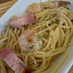 Cafe&Dining にこり - パスタセット〔えび&ベーコン〕ペペロンチーノ※スープ&サラダ付き