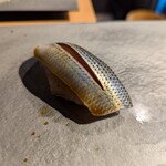 立喰い寿司 あきら - 小肌　2貫目