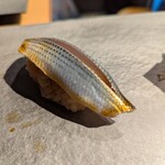 立喰い寿司 あきら - 小肌　1貫目