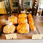 Mel - Atmosphere of the Store