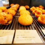 Mel - Atmosphere of the Store