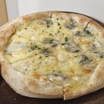 イタリア食堂NOPPO - クワトロフォルマッジ