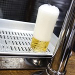 ビールスタンド重富 - 参度注ぎの壱回目