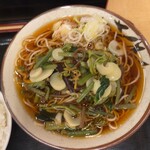 そばよし - 真上から山菜そば。