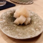 日本橋蛎殻町 すぎた - ガリ2:形状が変化する粋