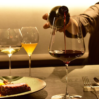 ソムリエ監修のワインペアリングやノンアルコールのペアリングも