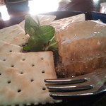 バー クラスター - 白い綺麗な蜂の巣と、飴色に輝く艶やかなハチミツがメッチャ美味そう！