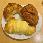 ブーランジェリ･エ･カフェ　オブジェ - 食べ放題3巡目♡クロワッサン♡カレーパン♡ちくわパン♡