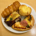 ブーランジェリ･エ･カフェ　オブジェ - 食べ放題2巡目♡ピーナッツコルネ♡ルネッサンス♡オーナーの気まぐれピッツァ♡オニオンソーセージ♡