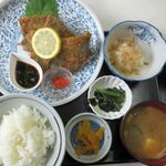 三喜食堂 - 合計840円で　このボリューム