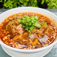 麻辣牛肉湯麺　