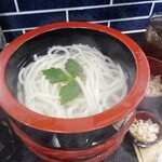三七十庵 - 桶うどん（小）