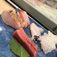 やま中 オリエンタルホテル福岡 博多ステーション店 - お刺身前半。クエ（あら）、鯛、鰤、鮪。
