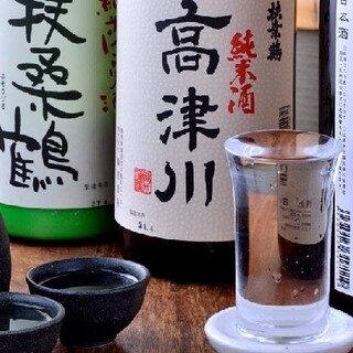 季節ごとに変わる日本酒と焼酎◆全国各地の味を堪能