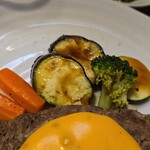 キッチン ブルー グローブ - 備え付け野菜のアップ