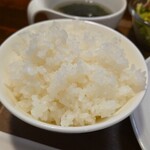 キッチン ブルー グローブ - ご飯大盛りのアップ