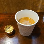 キッチン ブルー グローブ - ミルクを入れます