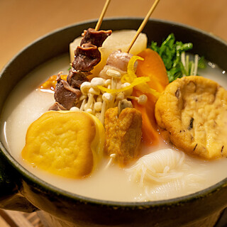 旨味が染み込んだホッとする優しい味わいのおでんや一品