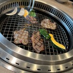 焼肉ばーる やま龍 - 